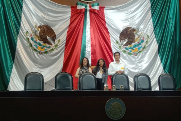 Premia la Cámara de Diputados el proyecto “Descubriendo Pequeños Científicos”